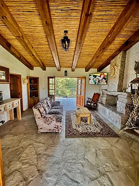 Sala con sofás
